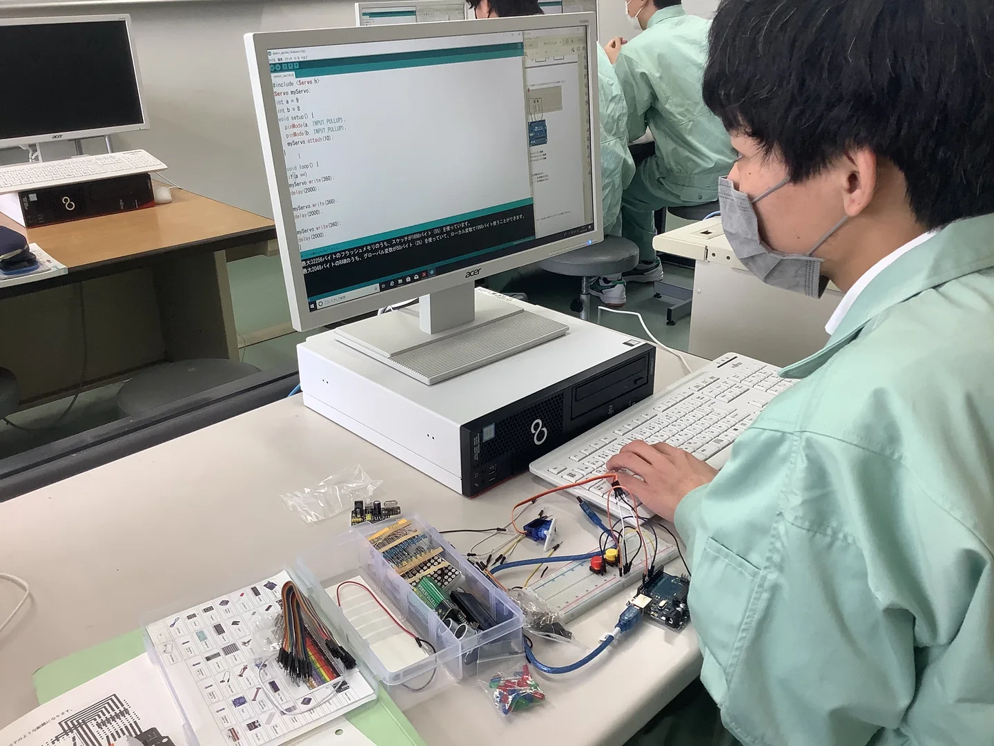 パソコンと電子回路を使った実習